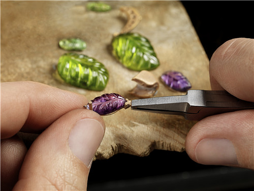 璀璨艺术的诞生 探秘宝格丽珠宝工艺如何铸就其永恒价值